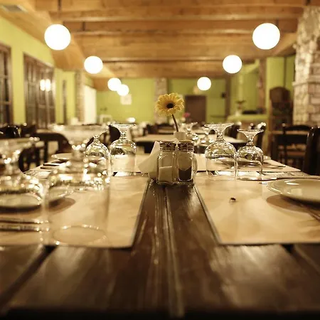 Plastiras Hotel Отель Neraida (Lake Plastiras)